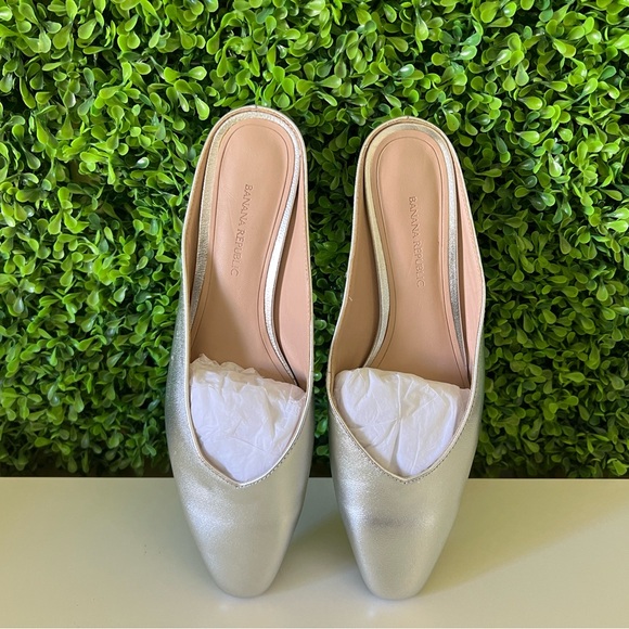 Banana Republic Metallic Silver Mules - Picture 4 of 8